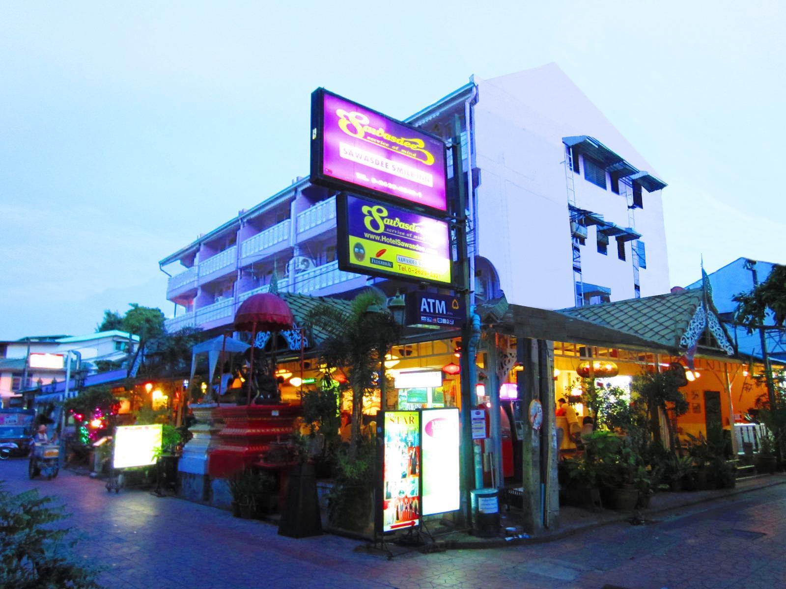 Sawasdee Smile Inn Bangkok Exterior photo